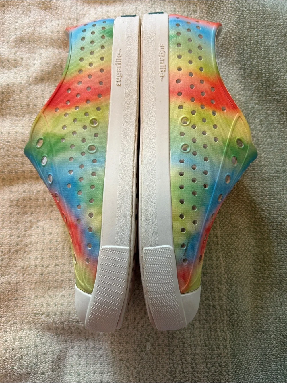 Native Kids Rainbow Tie-Dye Slip-On Water Shoes - White Trim Sz Youth 5